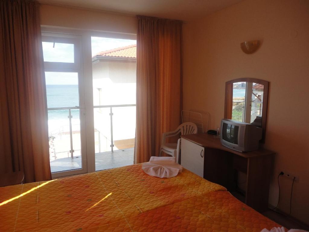 Barex Family Hotel Sozopol Room photo
