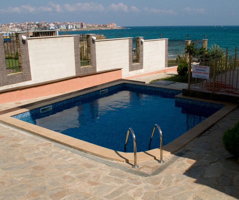 Barex Family Hotel Sozopol Exterior photo